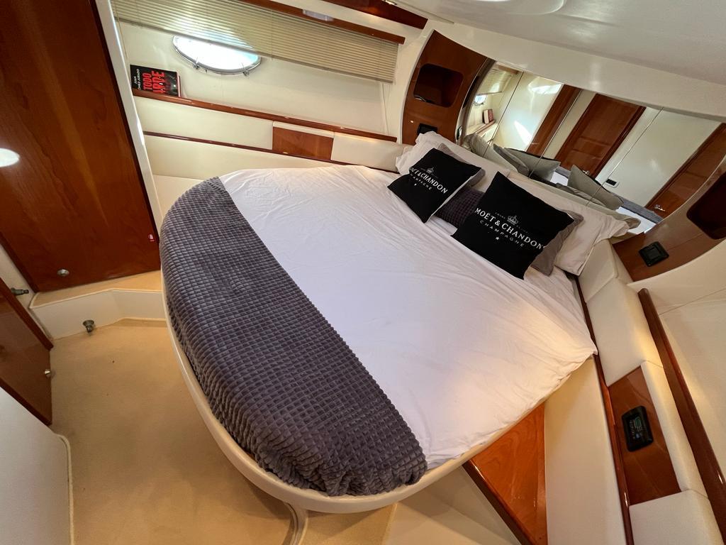 2004 PERSHING 50' 
